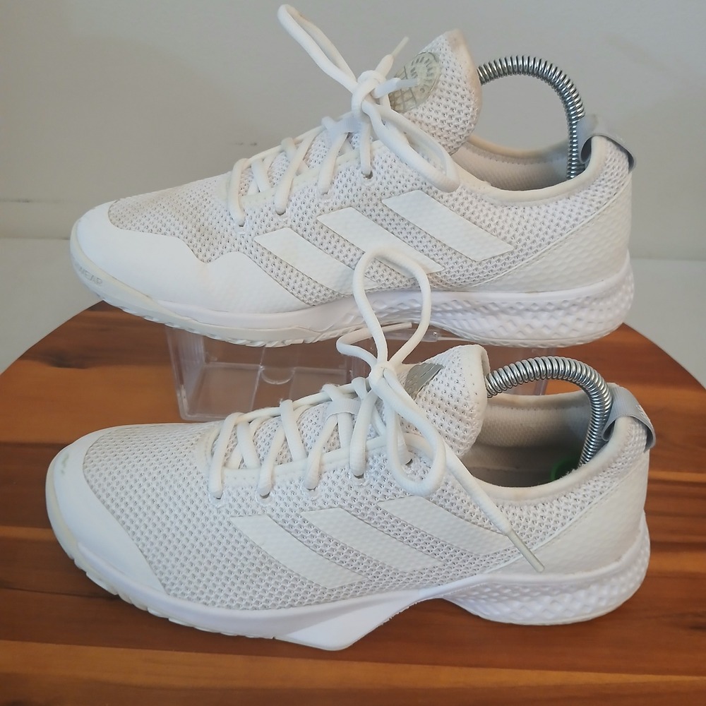 Adidas Courtflash Womens 8.5 White Tennis Shoes Sneakers GW2519